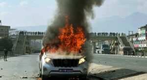 भौतिक पूर्वाधार तथा यातायात मन्त्रीको गाडीमा आगजनी