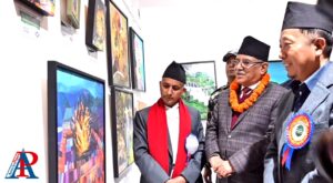 प्रधानमन्त्री दाहालद्वारा “मुन्दुम अन्तर्राष्ट्रिय चित्रकला प्रदर्शनी–२०८०”को अवलोकन