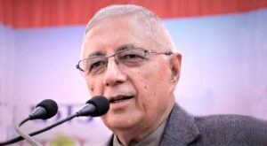 सत्ता पक्षमा हुँदैमा गलतलाई सही भन्न सकिँदैनः डा. शेखर कोईराला