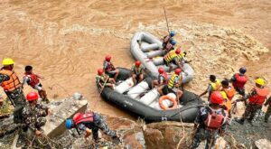 शिमलताल पहिरोमा बेपत्ता भएका दुईओटा बसका यात्रुमध्ये १७ जनाको शव फेला