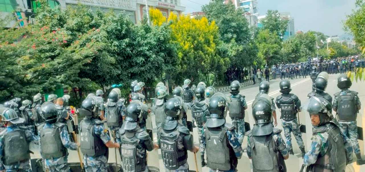 काठमाडौँको चक्रपथ क्षेत्रभित्र अनिश्चितकालीन कर्फ्यु जारी