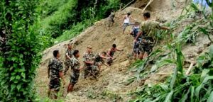 पहिरोमा पुरिएर इलाममा १७ जनाको मृत्यु