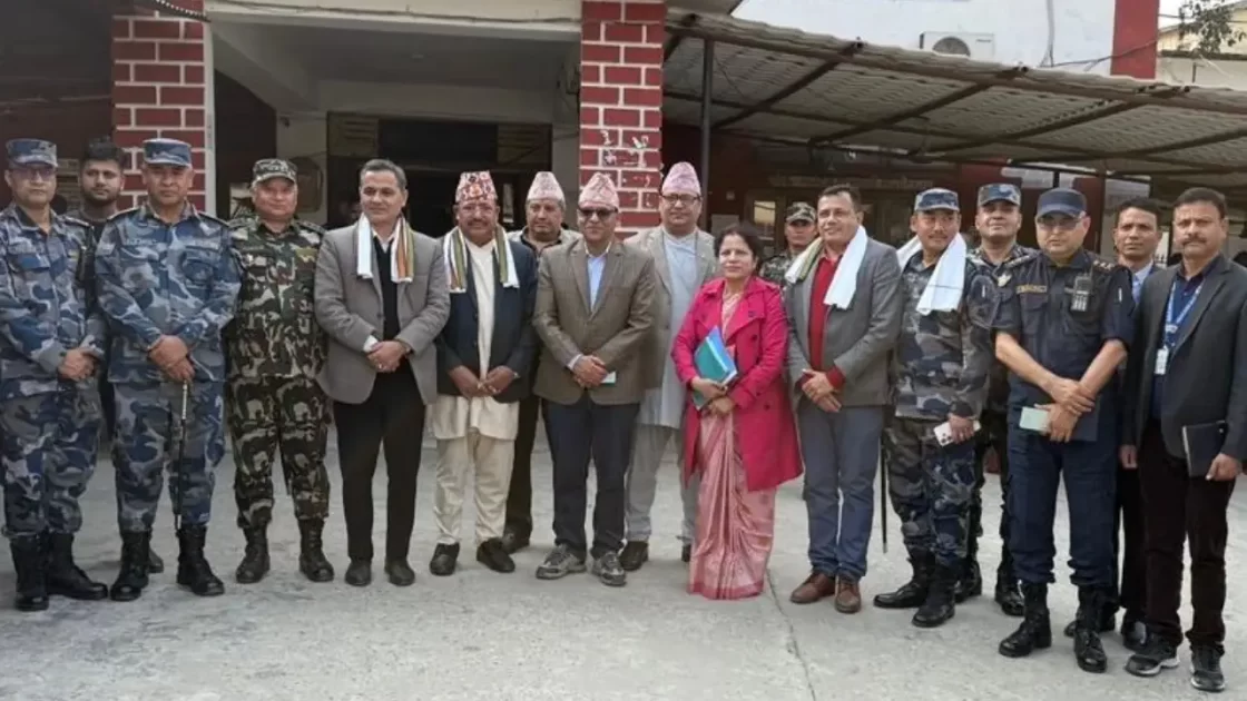 चुनाव आउन पाँच दिन बाँकी हुँदा देश दौडाहामा गृहमन्त्री