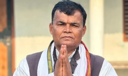 सिरहा–३ का उम्मेदवार यादव ४ लाख ८७ हजार नगदसहित पक्राउ