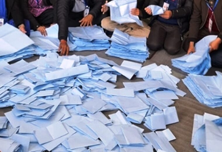 सर्लाहीका चारवटै निर्वाचन क्षेत्रमा रास्वपाका उम्मेदवार निक्कै अगाडि