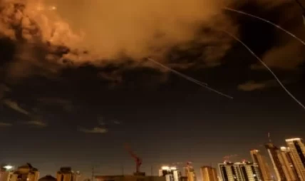 मध्यपूर्वमा युद्धको राँको : इजरायलद्वारा इरानी सहरहरूमा आक्रमण, वार्ताको प्रयास झनै अनिश्चित