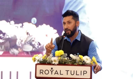 सरकार गठनबारे छलफल जारी छ, प्रभावकारी टोली बनाउँछौँ :  सभापति लामिछाने