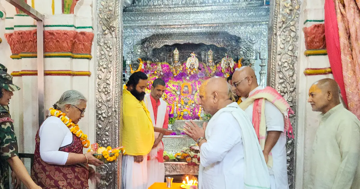 प्रधानमन्त्री सुशीला कार्कीद्वारा जानकी मन्दिरमा पूजाअर्चना