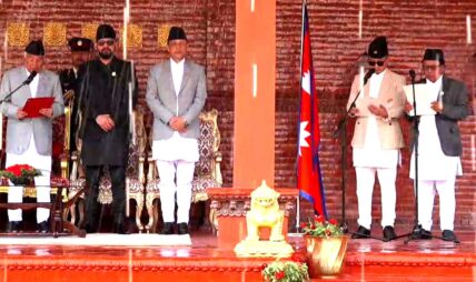 राष्ट्रपतिद्वारा गृहमन्त्रीमा गुरुङ र विज्ञान, प्रविधिमन्त्रीमा पुनलाई सपथ