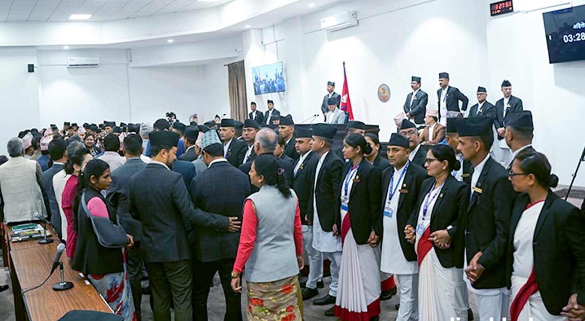 विपक्षीको नाराबाजीका कारण संसद् बैठक २५ गतेसम्मका लागि स्थगित