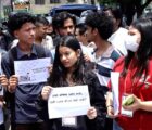 कक्षा १२ को नतिजाप्रति असन्तुष्टि जनाउँदै विद्यार्थीहरूको विरोध प्रदर्शन
