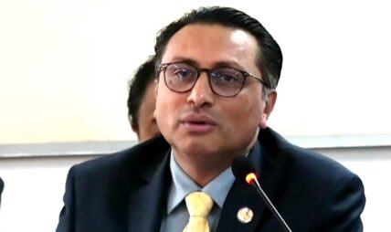 ईभीमा मूल्यका आधारमा भन्सार लाग्ने, विद्युत् व्यापारमा दोहोरो भ्याट नलाग्ने : अर्थमन्त्री वाग्ले ईभीमा मूल्यका आधारमा भन्सार लाग्ने, विद्युत् व्यापारमा दोहोरो भ्याट नलाग्ने : अर्थमन्त्री वाग्ले