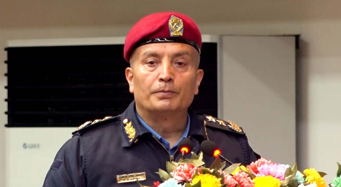 सामाजिक तथा धार्मिक सद्भाव कायम राख्न सबै नागरिकलाई जिम्मेवार बन्न प्रहरी महानिरीक्षक कार्कीकाे आग्रह सामाजिक तथा धार्मिक सद्भाव कायम राख्न सबै नागरिकलाई जिम्मेवार बन्न प्रहरी महानिरीक्षक कार्कीकाे आग्रह