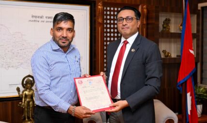 अर्थमन्त्री डा. स्वर्णिम वाग्लेको राजस्व सल्लाहकारमा एफसीए भोजन अर्याल नियुक्त