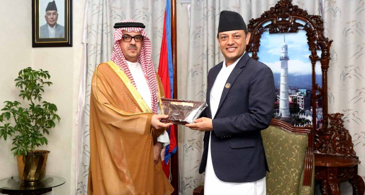 सभामुख अर्याल र नेपालका लागि साउदी अरेबियाका राजदूतबीच शिष्टाचार भेटवार्ता