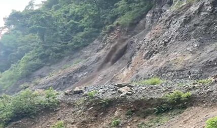 जाजरकोटमा पहिरो : तीन जना बेपत्ता, १० घाइते
