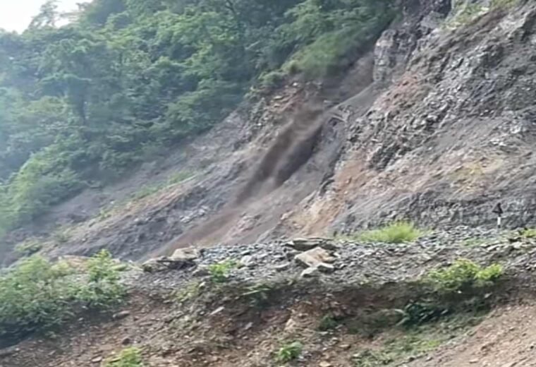 जाजरकोटमा पहिरो : तीन जना बेपत्ता, १० घाइते