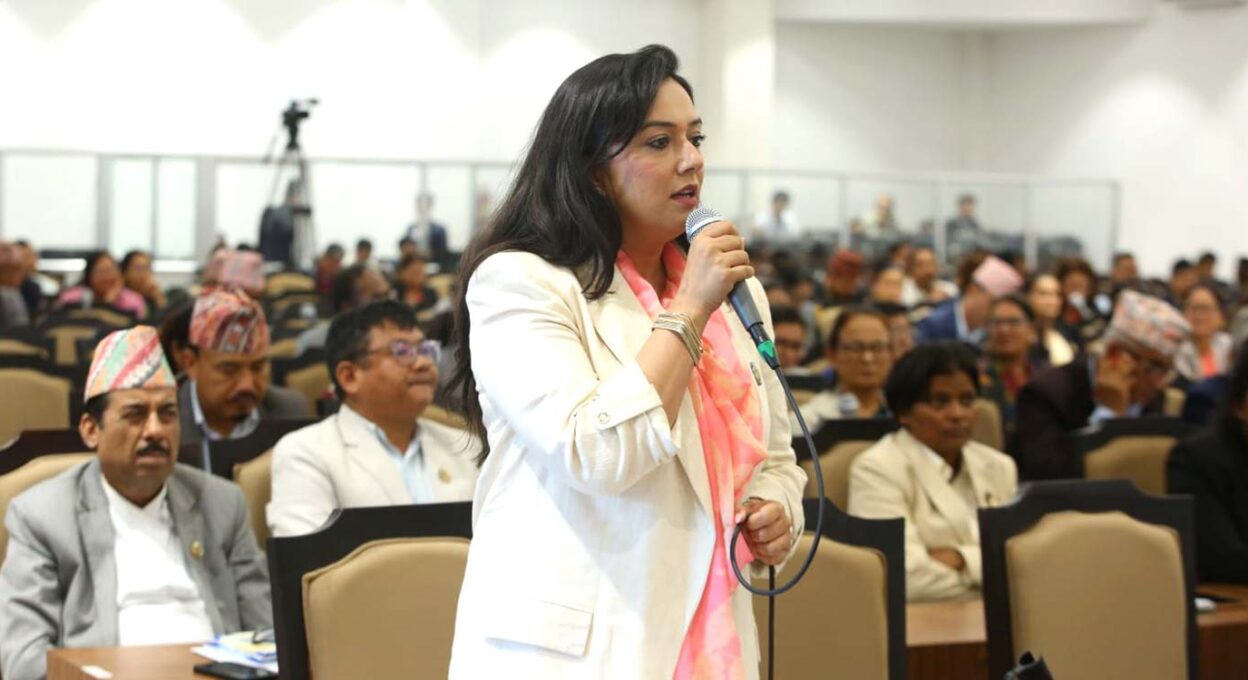 आईसीयूमा रहेका आन्दोलनरत इन्टर्न डाक्टरको माग तत्काल सम्बोधन गर्न सांसद खुस्बु ओलीको आग्रह