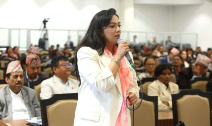 आईसीयूमा रहेका आन्दोलनरत इन्टर्न डाक्टरको माग तत्काल सम्बोधन गर्न सांसद खुस्बु ओलीको आग्रह आईसीयूमा रहेका आन्दोलनरत इन्टर्न डाक्टरको माग तत्काल सम्बोधन गर्न सांसद खुस्बु ओलीको आग्रह