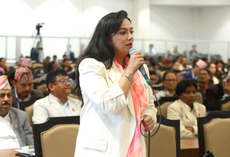 आईसीयूमा रहेका आन्दोलनरत इन्टर्न डाक्टरको माग तत्काल सम्बोधन गर्न सांसद खुस्बु ओलीको आग्रह