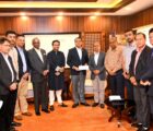 २७ संस्था एवं व्यक्तिले अर्थमन्त्रीमार्फत राहत कोषमा एकैदिन गरे ३८ करोड ५५ लाख सहयोग