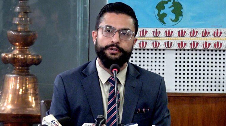 बाढी प्रभावित विद्यार्थीलाई निःशुल्क अध्ययनको व्यवस्था गर्ने शिक्षामन्त्रीको घोषणा