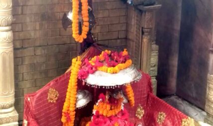 नेपालीहरूको महान चाड बडादसैँ सुरू, श्रद्धा र भक्तिपूर्वक देशभर घटस्थापना मनाइँदै