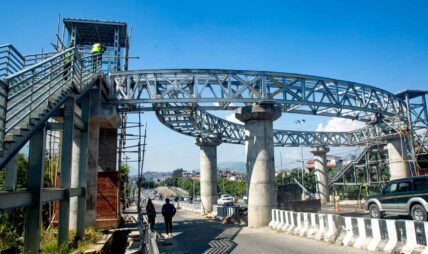 लिफ्टसहितको कुसुन्तीको आकाशे पुल दुई महिनाभित्र सञ्चालनमा आउने